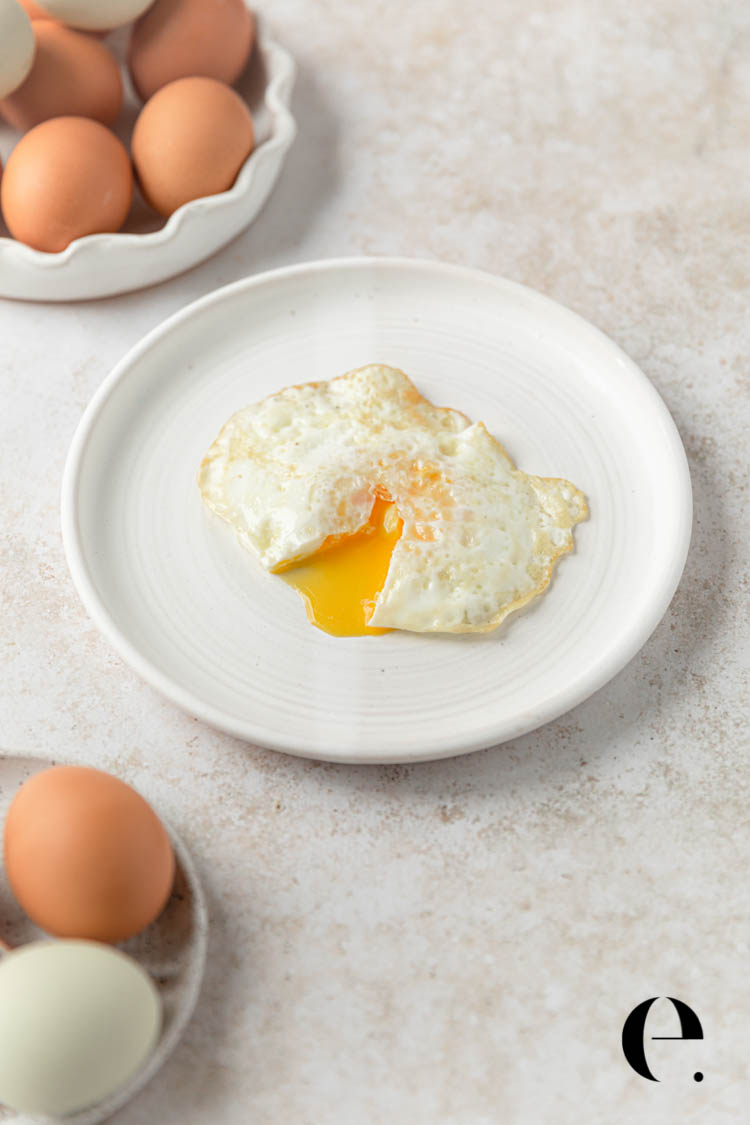 how to cook over easy medium hard eggs