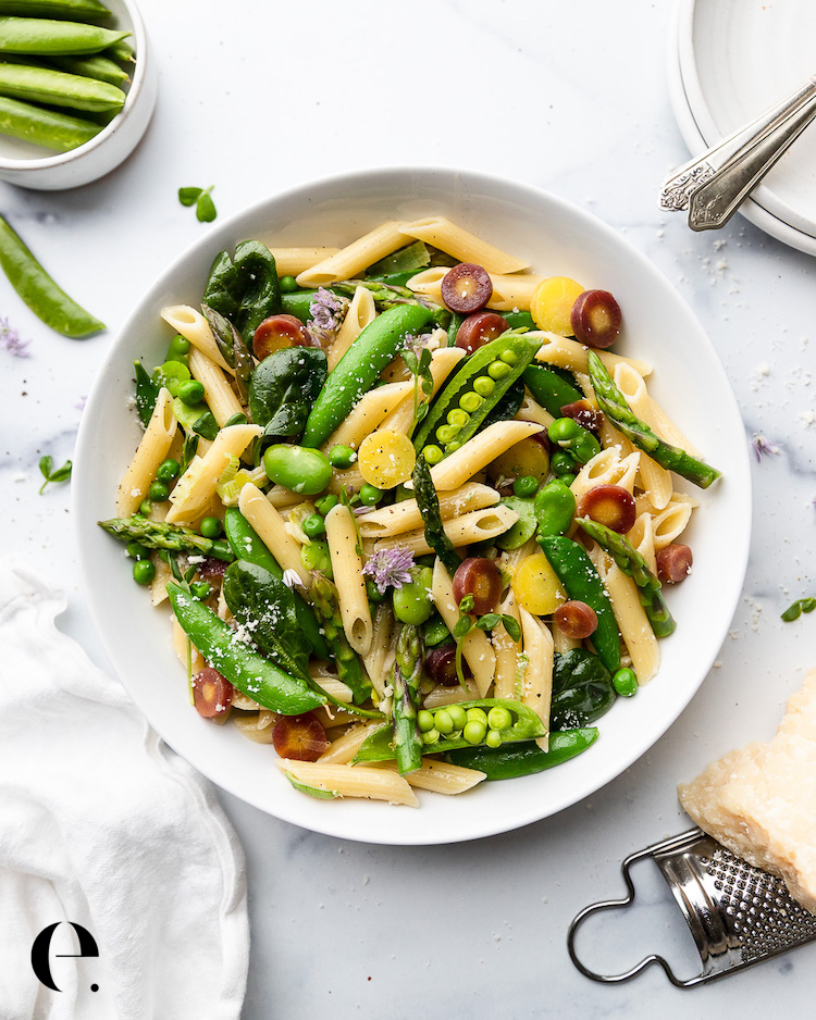 penne pasta with spring vegetables