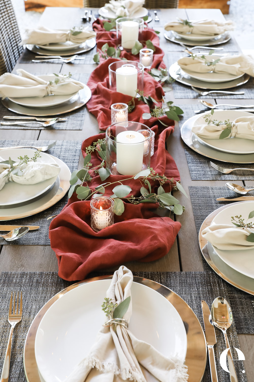 Holiday Tablescape Ideas with runner and candles 
