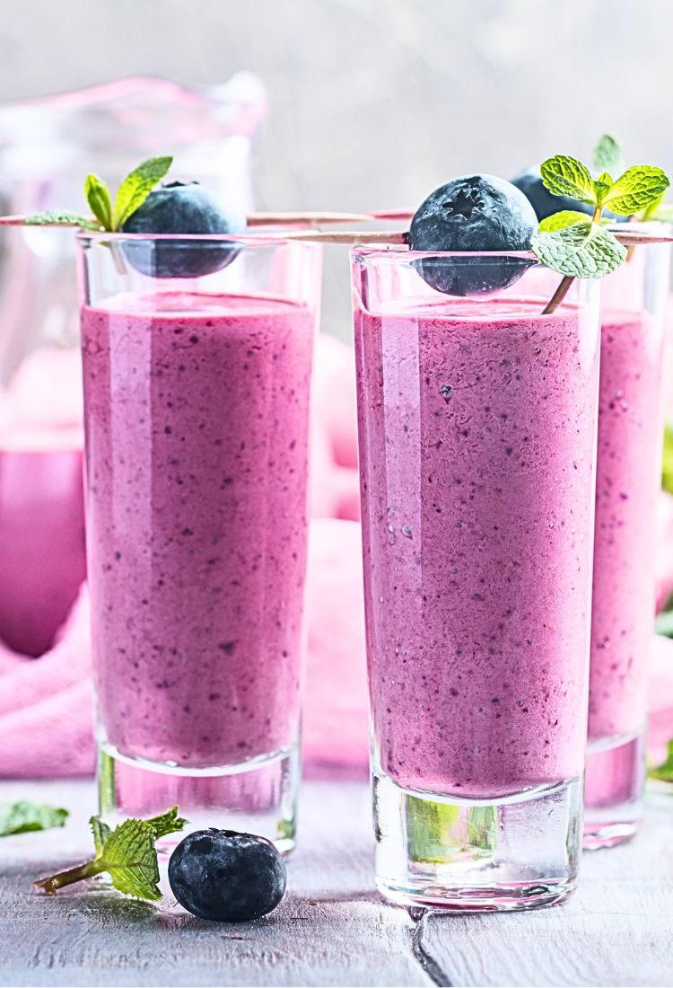 Purple High-Fiber Breakfast Smoothie Recipe